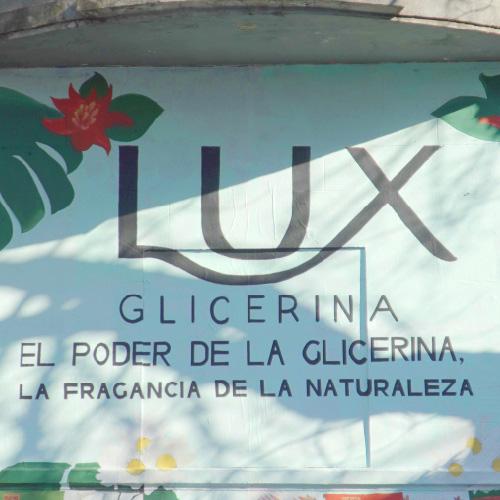Mural Publicitario para Lux